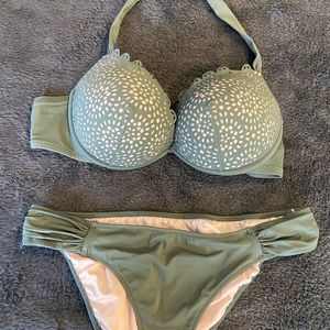 Never Worn Detailed Green and Pink Bikini